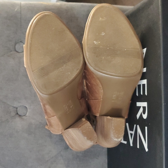 Women's Naturalizer Shoes - Picture 6 of 6